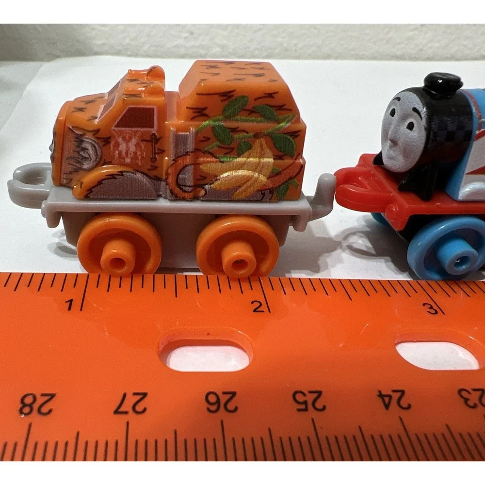 Thomas the Train & Friends Minis LOT Of 5 Mattel Millie Gordon Engines Cargo Car